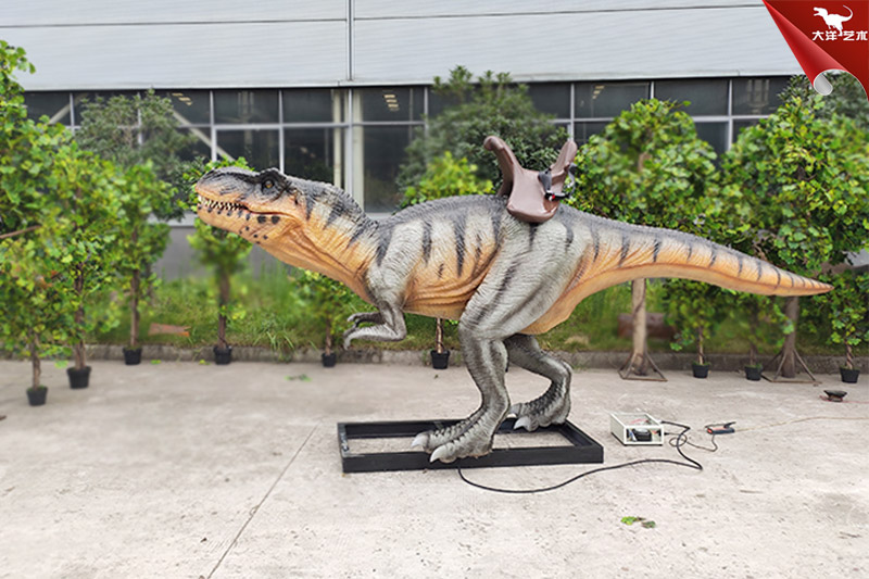 仿真恐龍坐騎，景區(qū)乘坐恐龍 