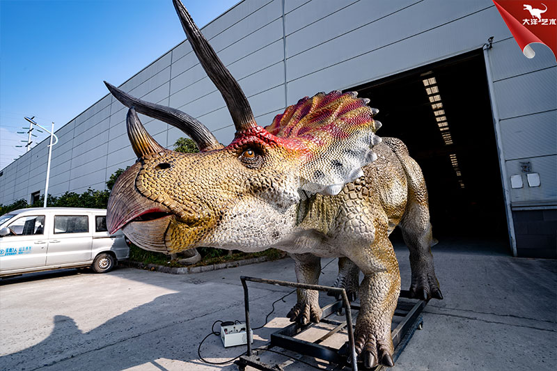 三角龍仿真恐龍模型 